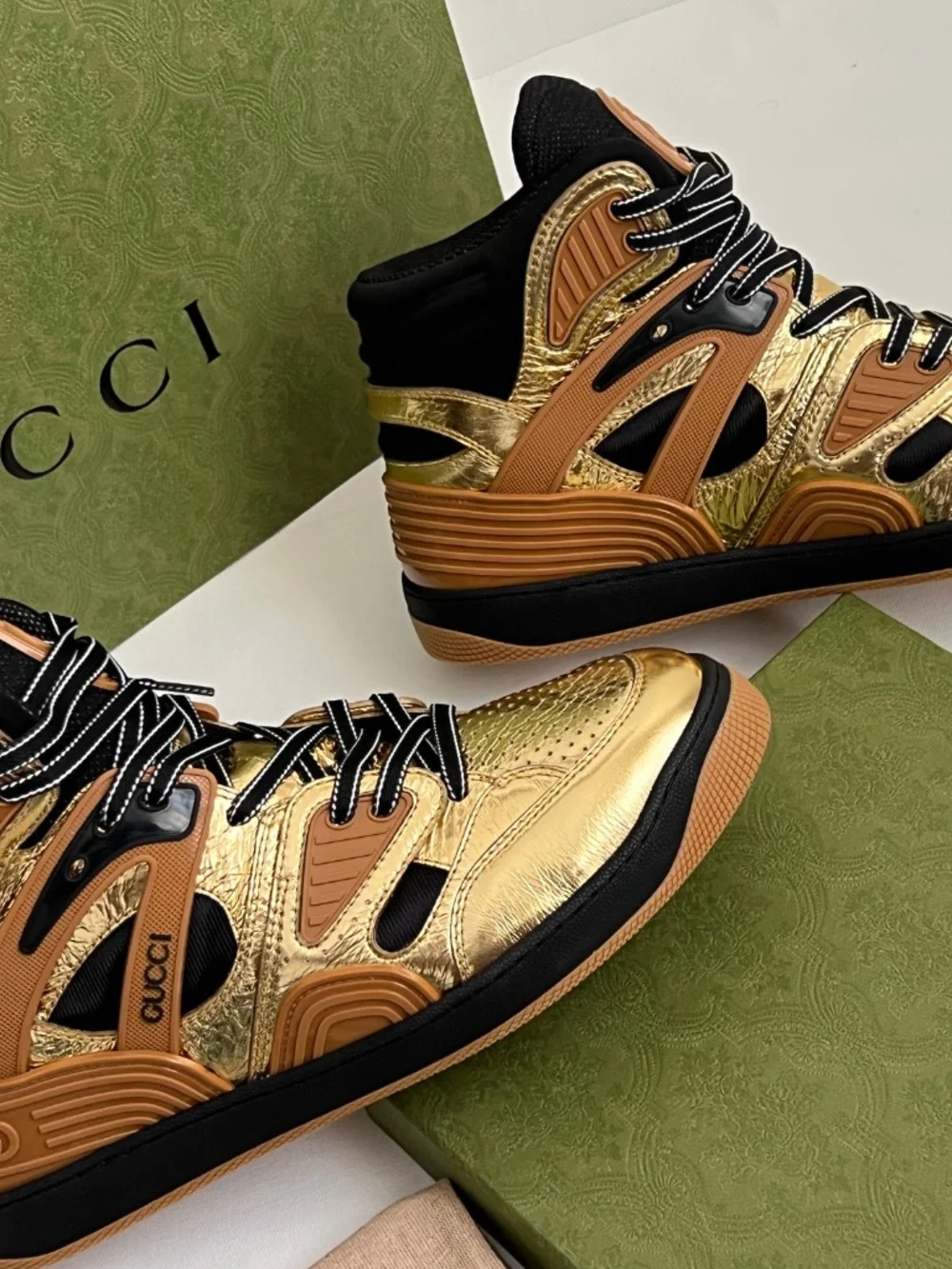 Gucci Men's Sneakers Basket Gold Black High Top Lace up Size 12 US 13 Runway New